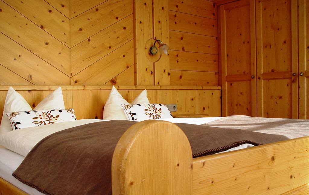 Hotel Garni Apart Elfriede Fiss Ruang foto